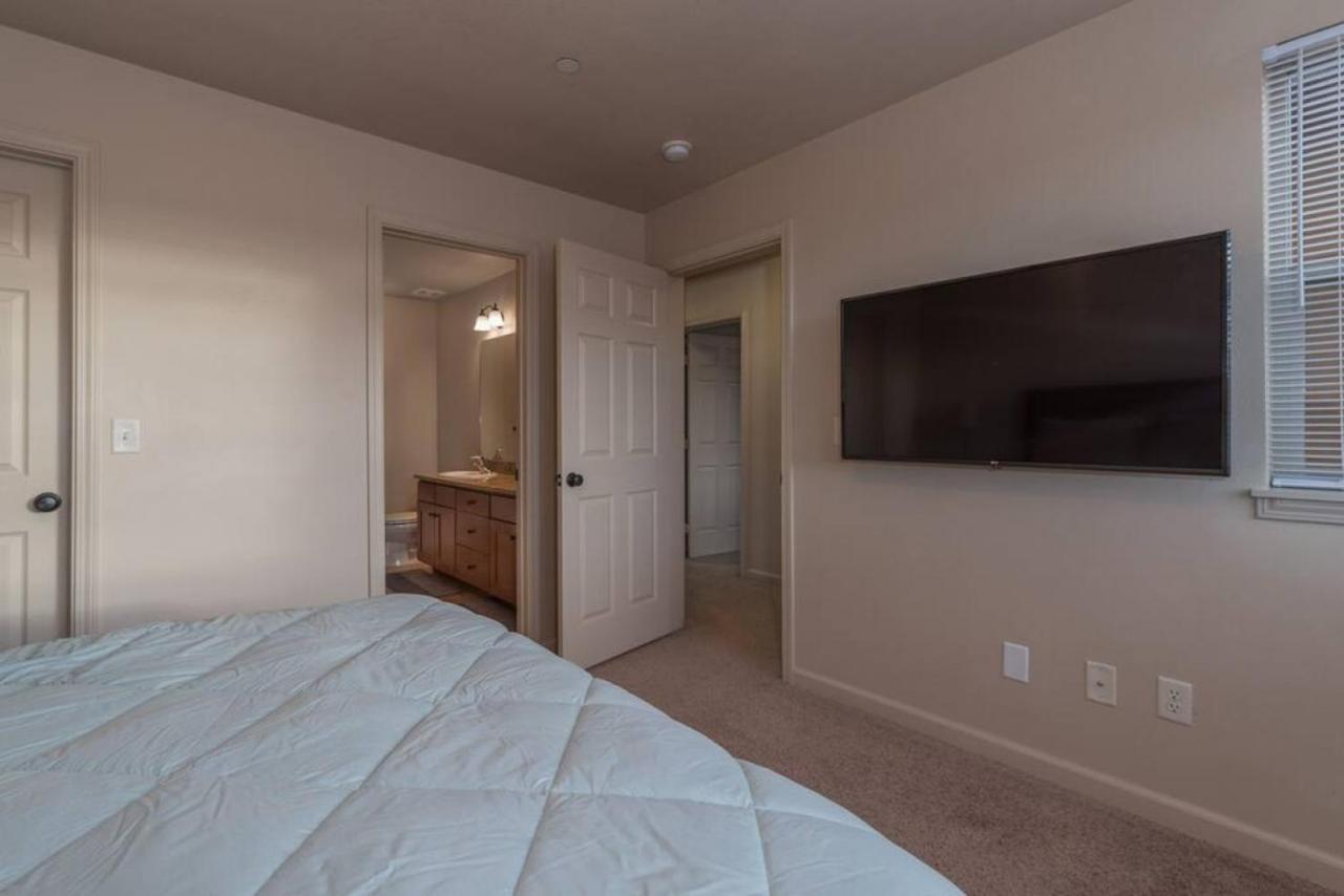 2 Bedroom Upstairs Condo With Ac In Victor, Id Екстер'єр фото